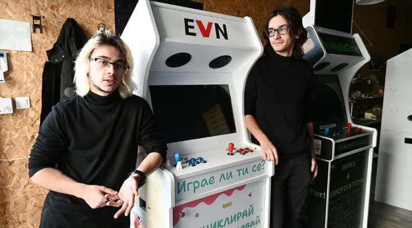 DevHubOne в новия брой на Капитал